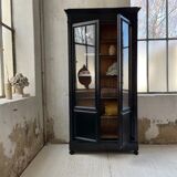 Napoleon 3 walnut window glass cabinet