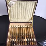 Dessert cutlery service of 12 horn and vermeil knives