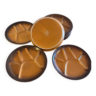 Set of 8 St Amand fondue plates
