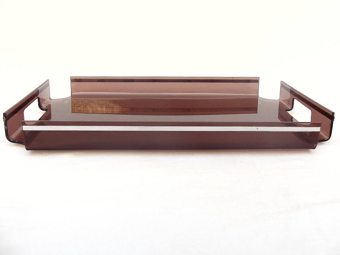 Plateau design 1970 en plexiglas fumé