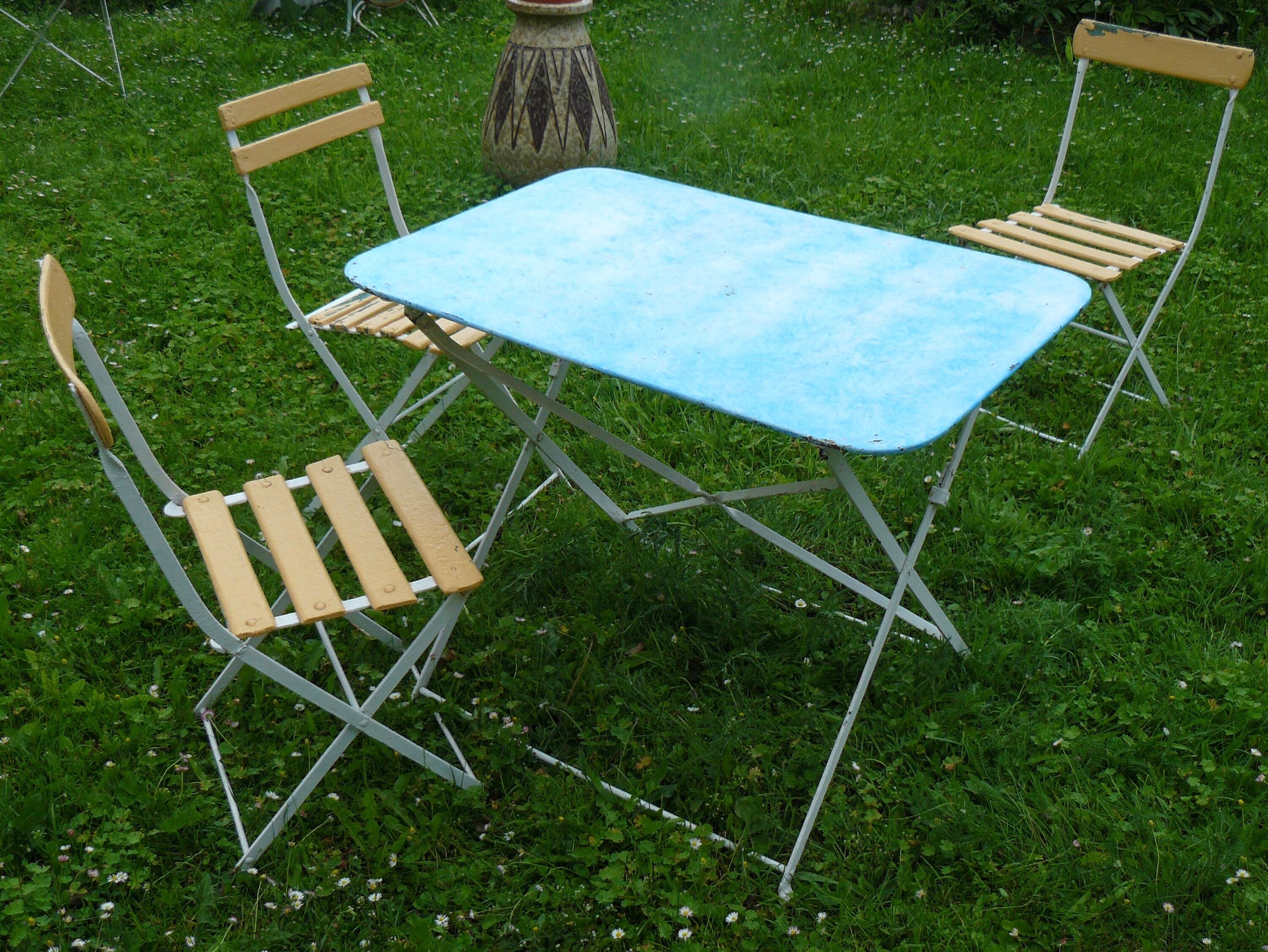 Table de jardin pliante métal bleue