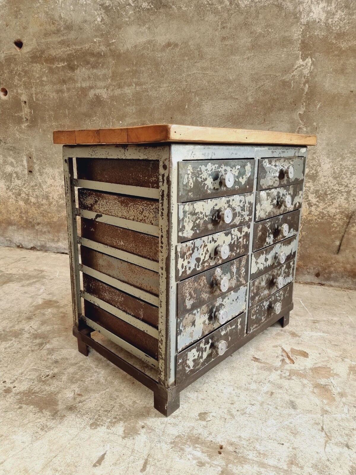 Commode industrielle armoire en acier
