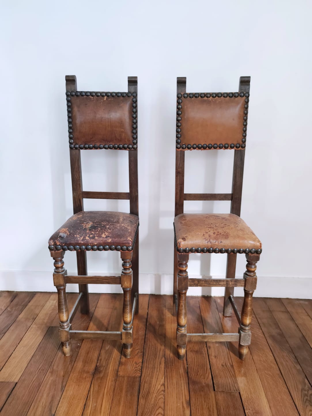 Paire de chaises étroites début XXe