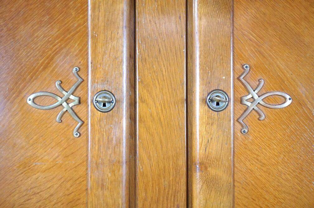 Vintage two-door wardrobe from the 50s, easy to assemble