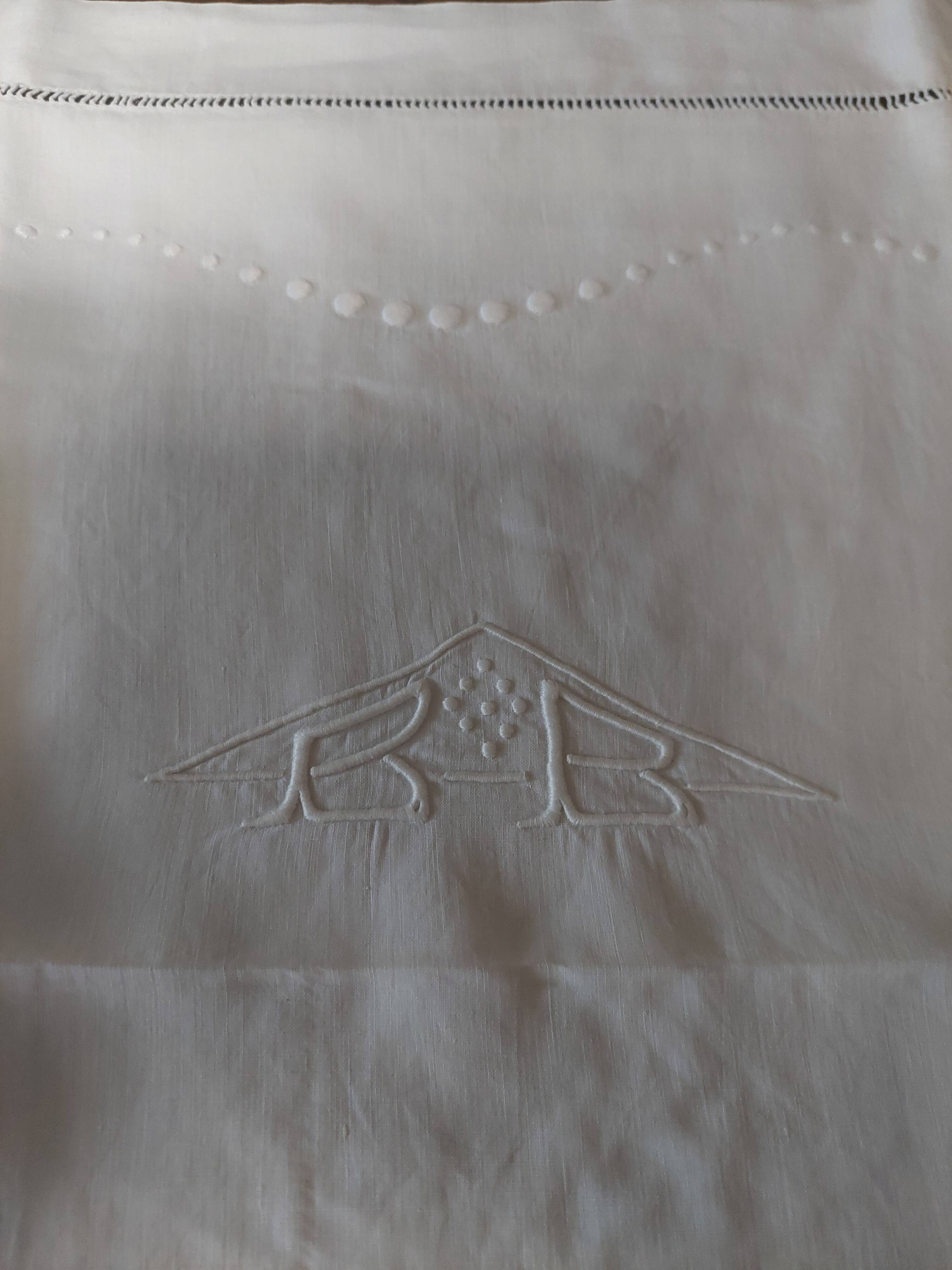 Old linen sheet, fine, embroidered with monogram BB, button closure, 72 x 7.