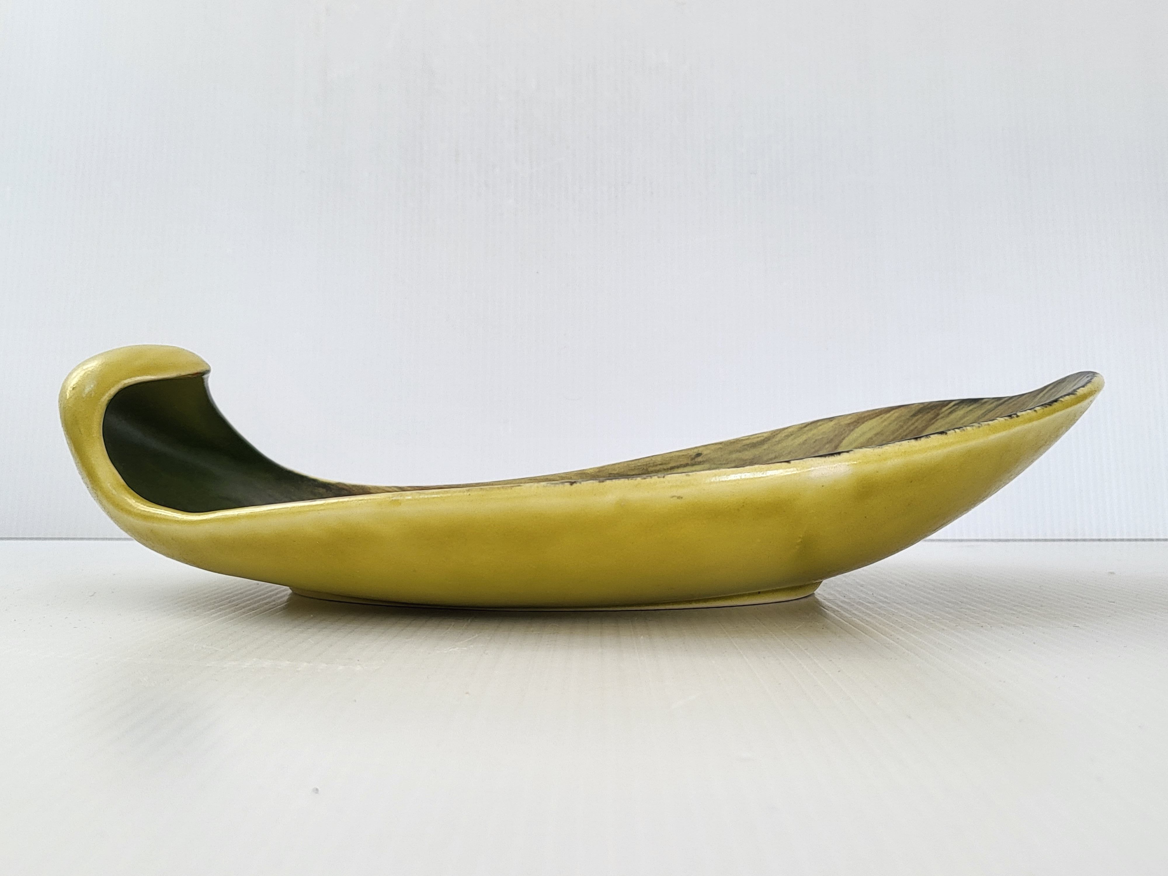 Dish Saint-Clément vintage 1950