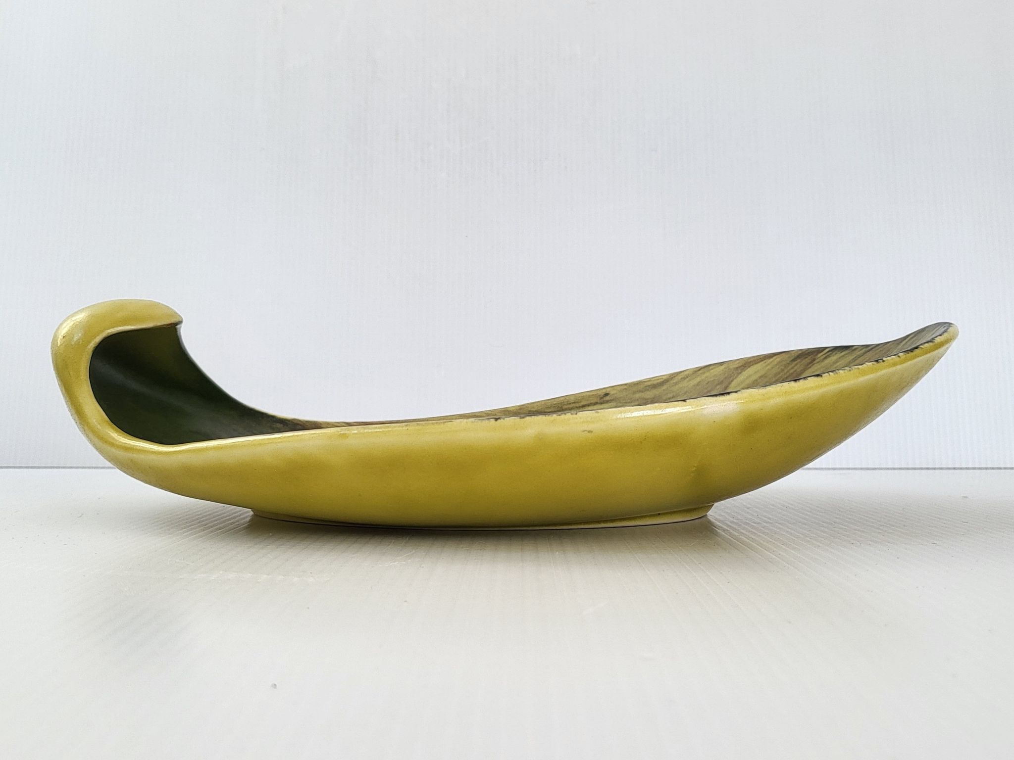 Dish Saint-Clément vintage 1950