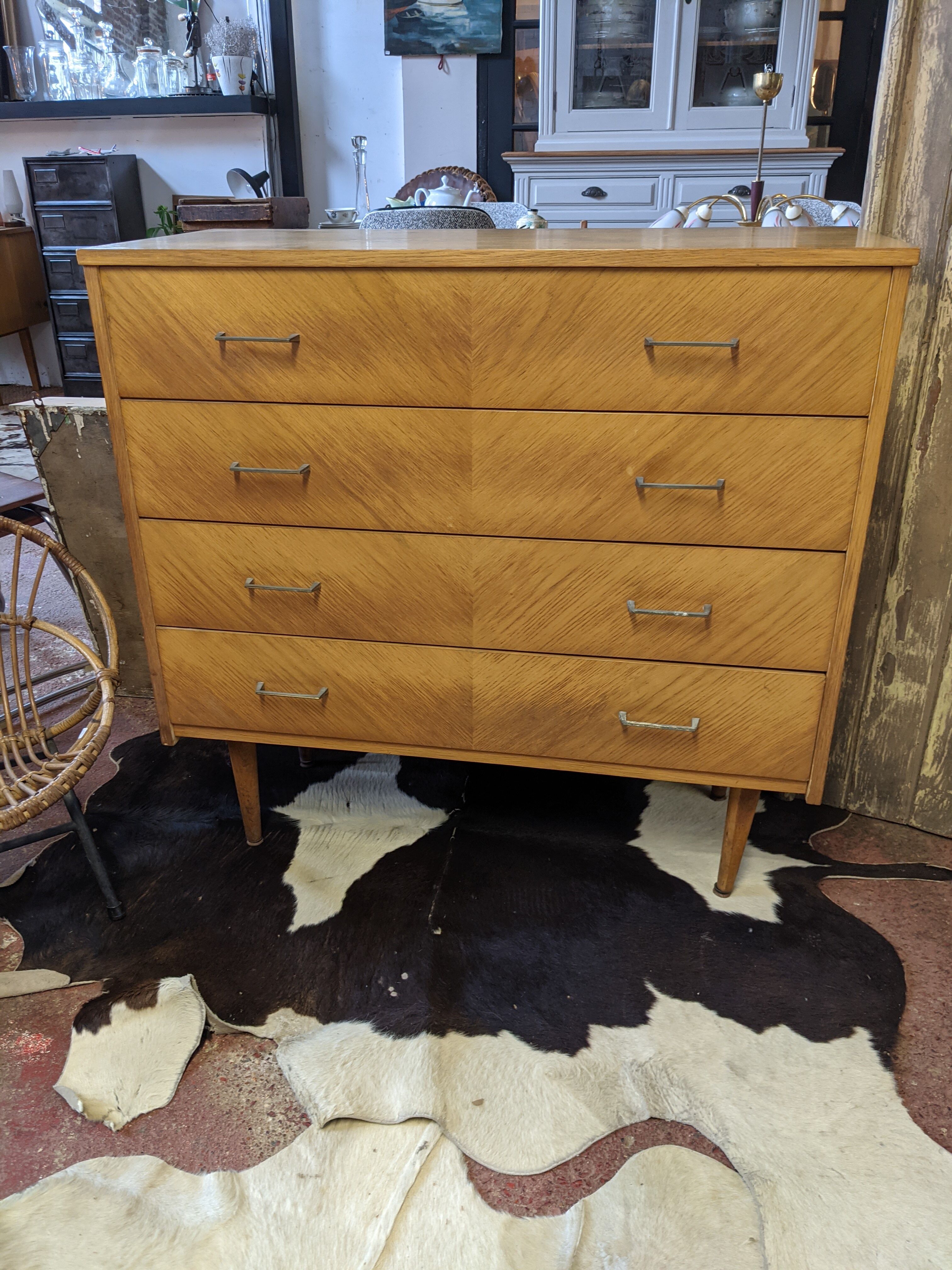 Vintage chest of drawers