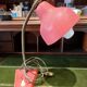 Lampe rouge de bureau vintage