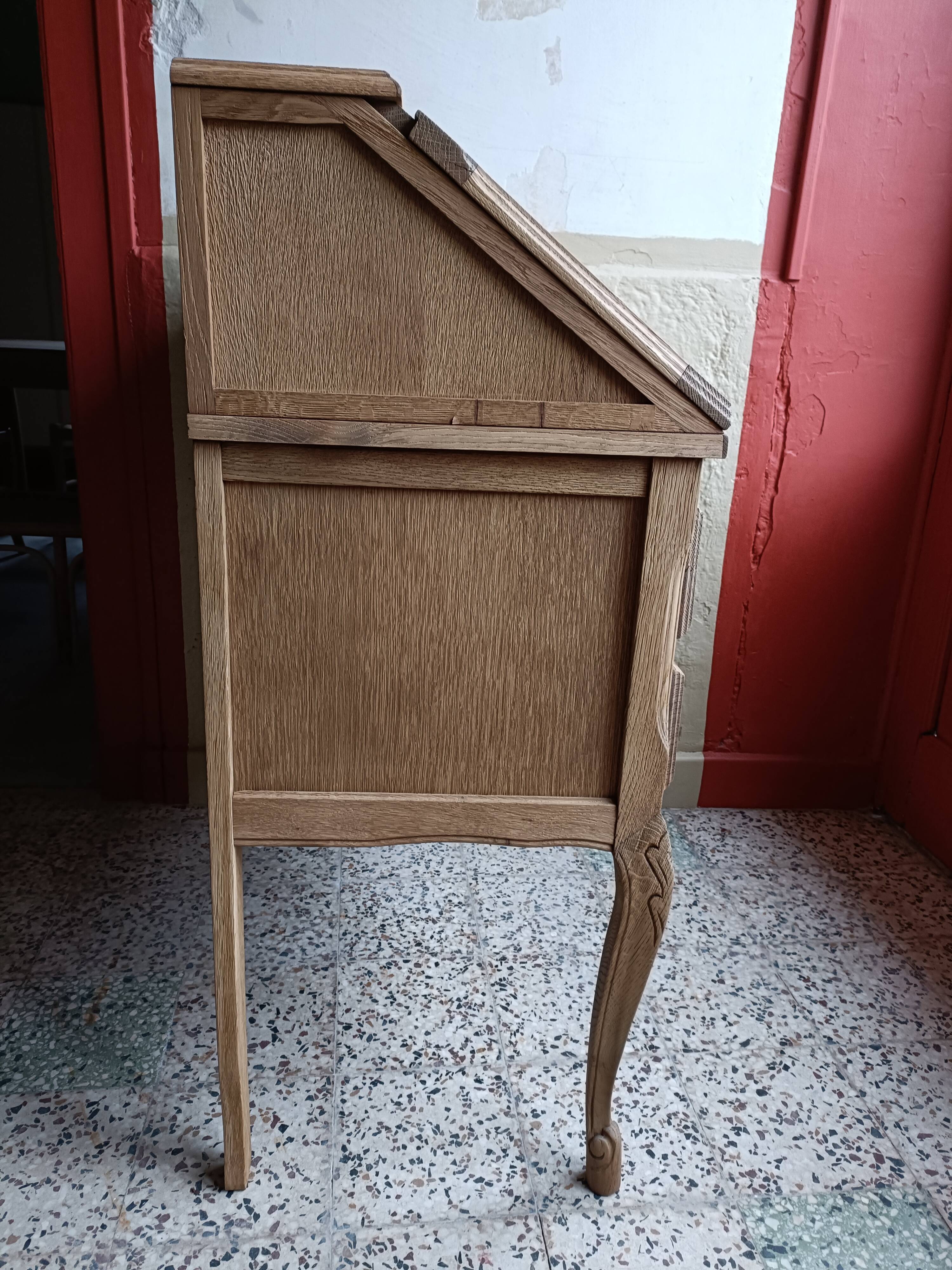 Renovated secretary