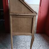 Renovated secretary