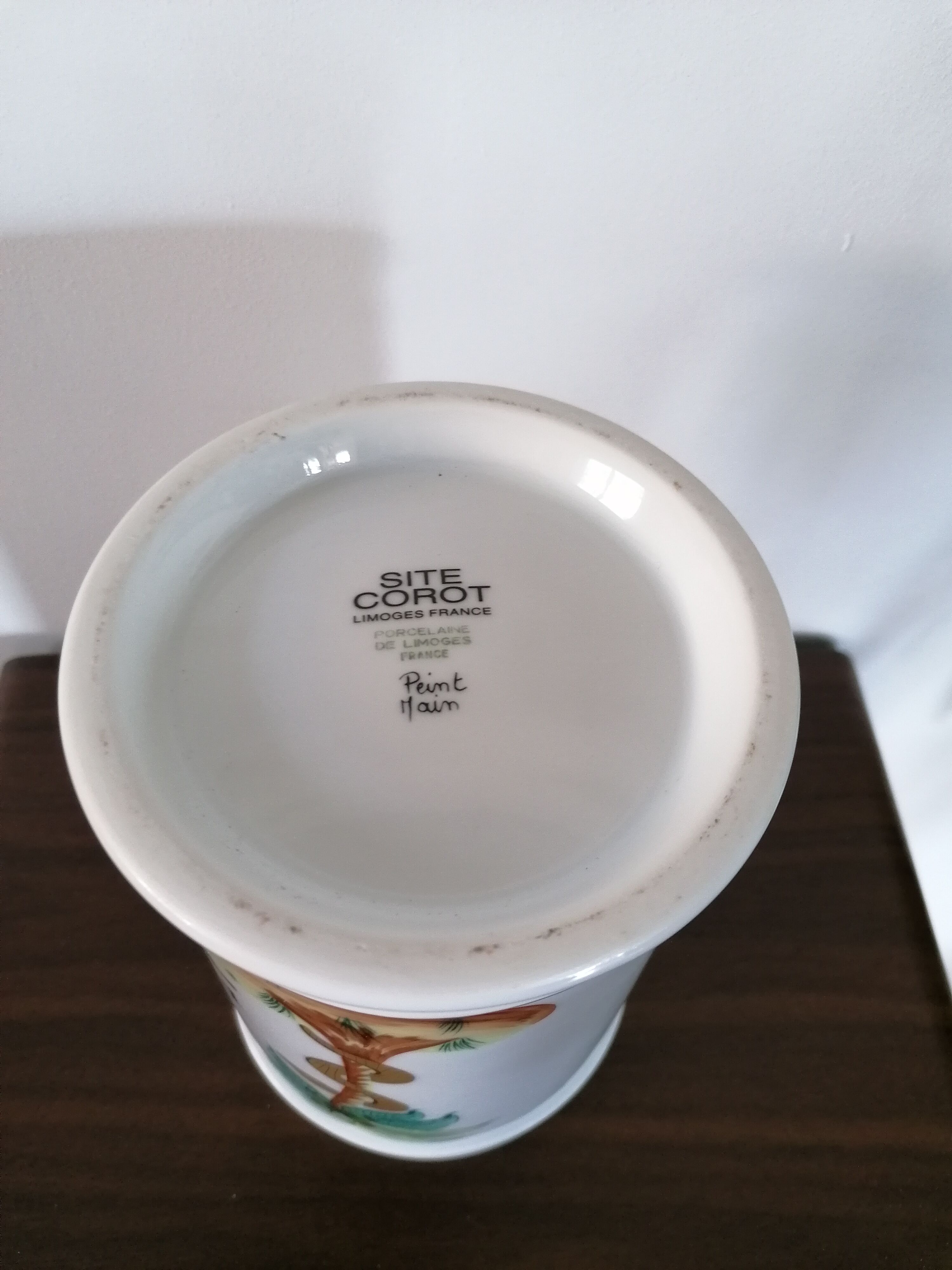 former apothecary pot