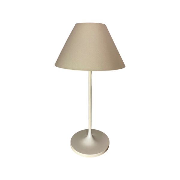 Lampadaire Gianfranco Frattini design Italie design italien de couleur blanche