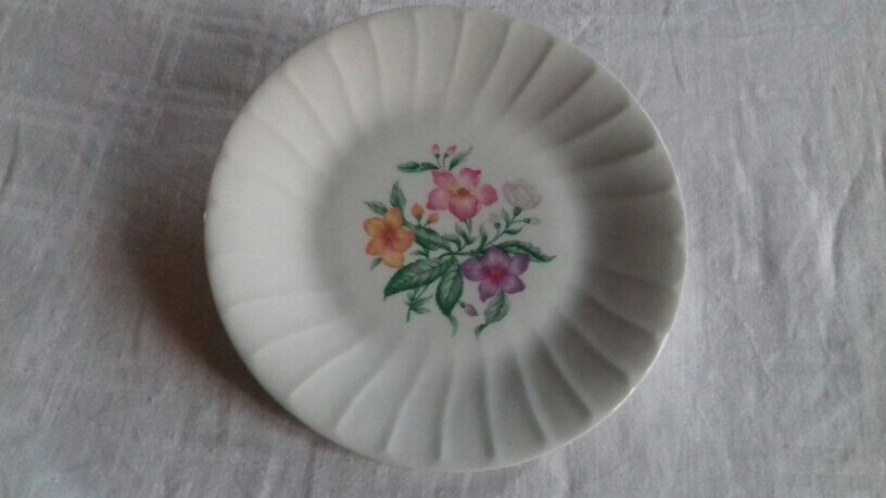 Lot of 10 dessert plates, hard porcelain (Larchevéque)