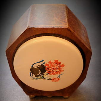 Art Deco inlaid clock