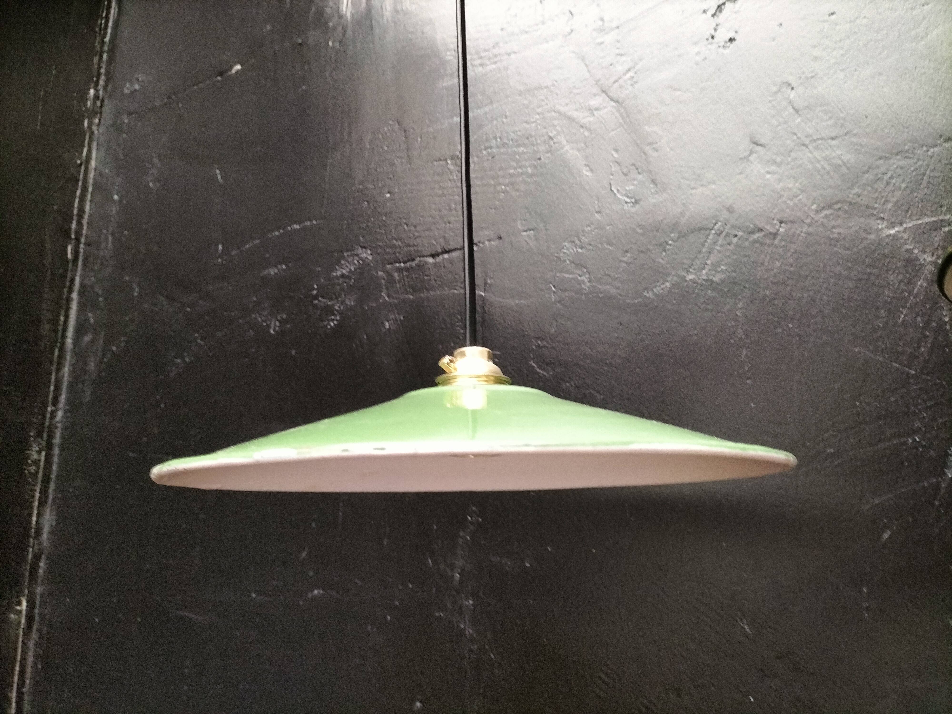 Enamelled sheet metal suspensions