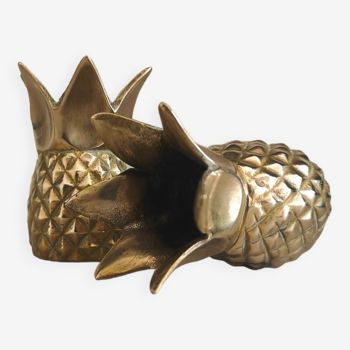 2 pineapple candle holders