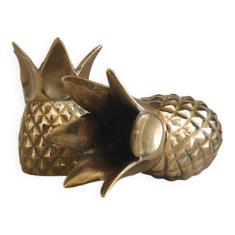 2 pineapple candle holders