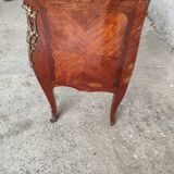 Inlaid chest of drawers