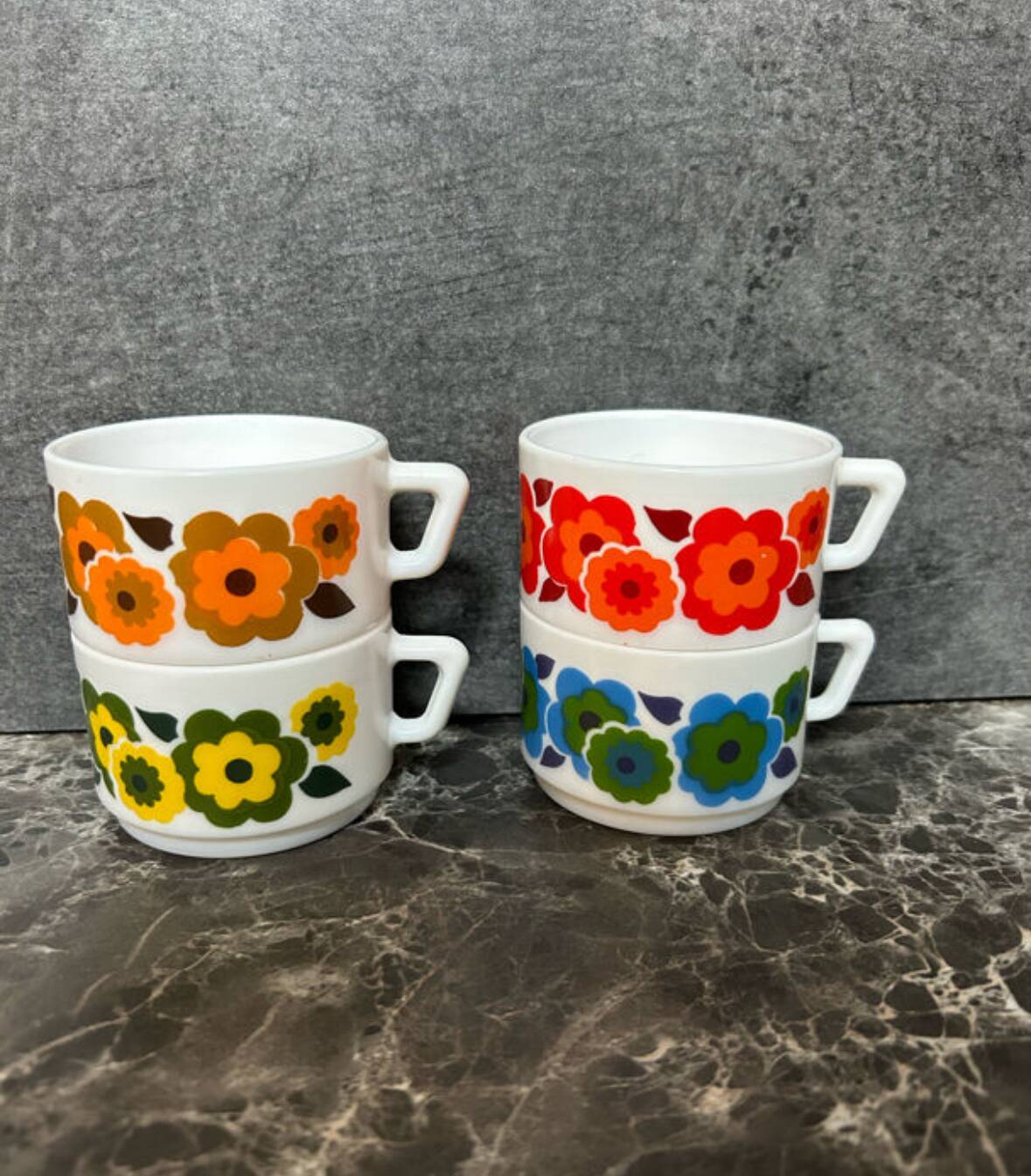 Arcopal coffee cup lotus flower pops 70s