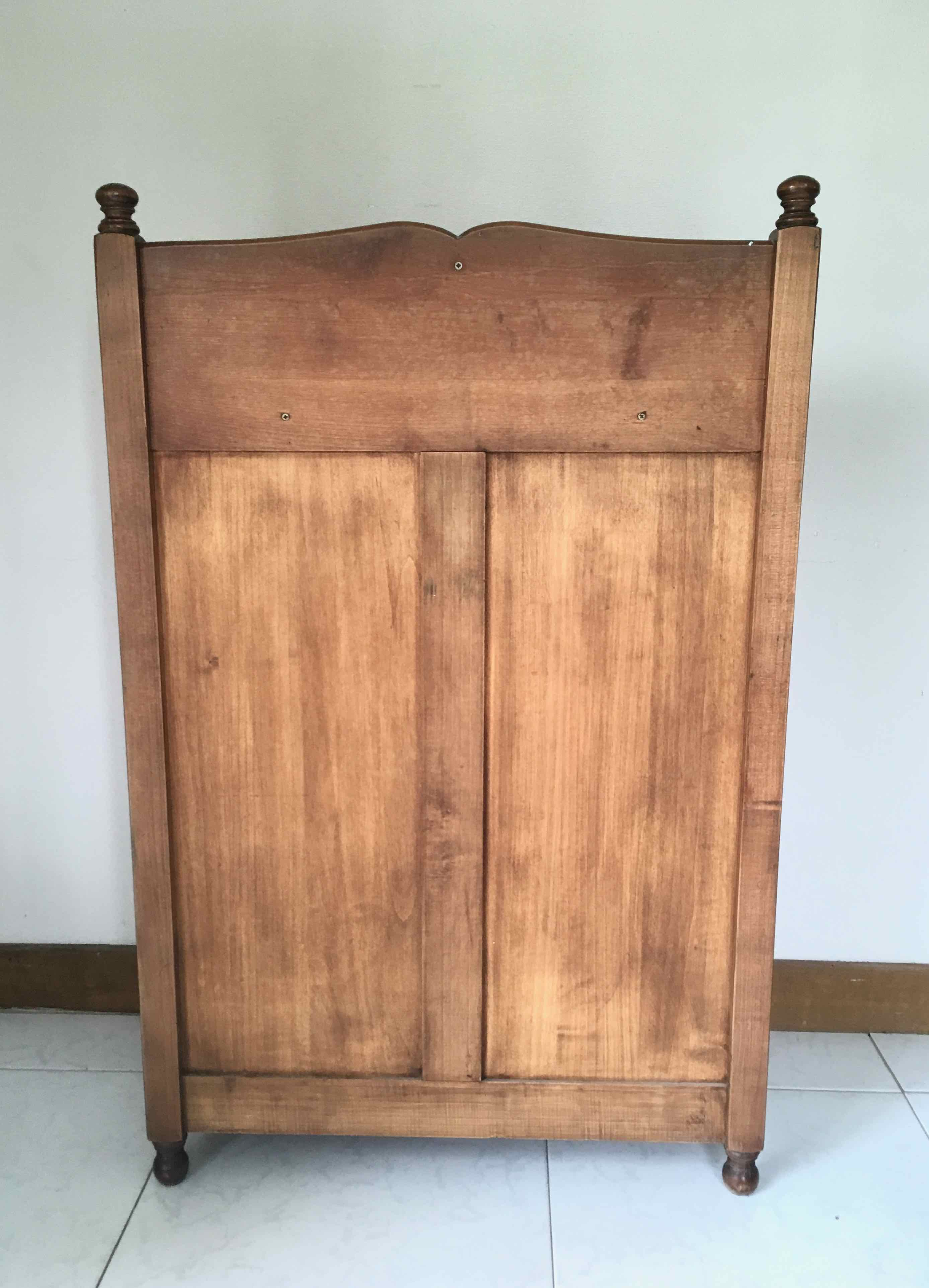 Commode grain furniture