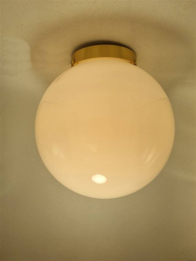 Grand plafonnier globe opaline