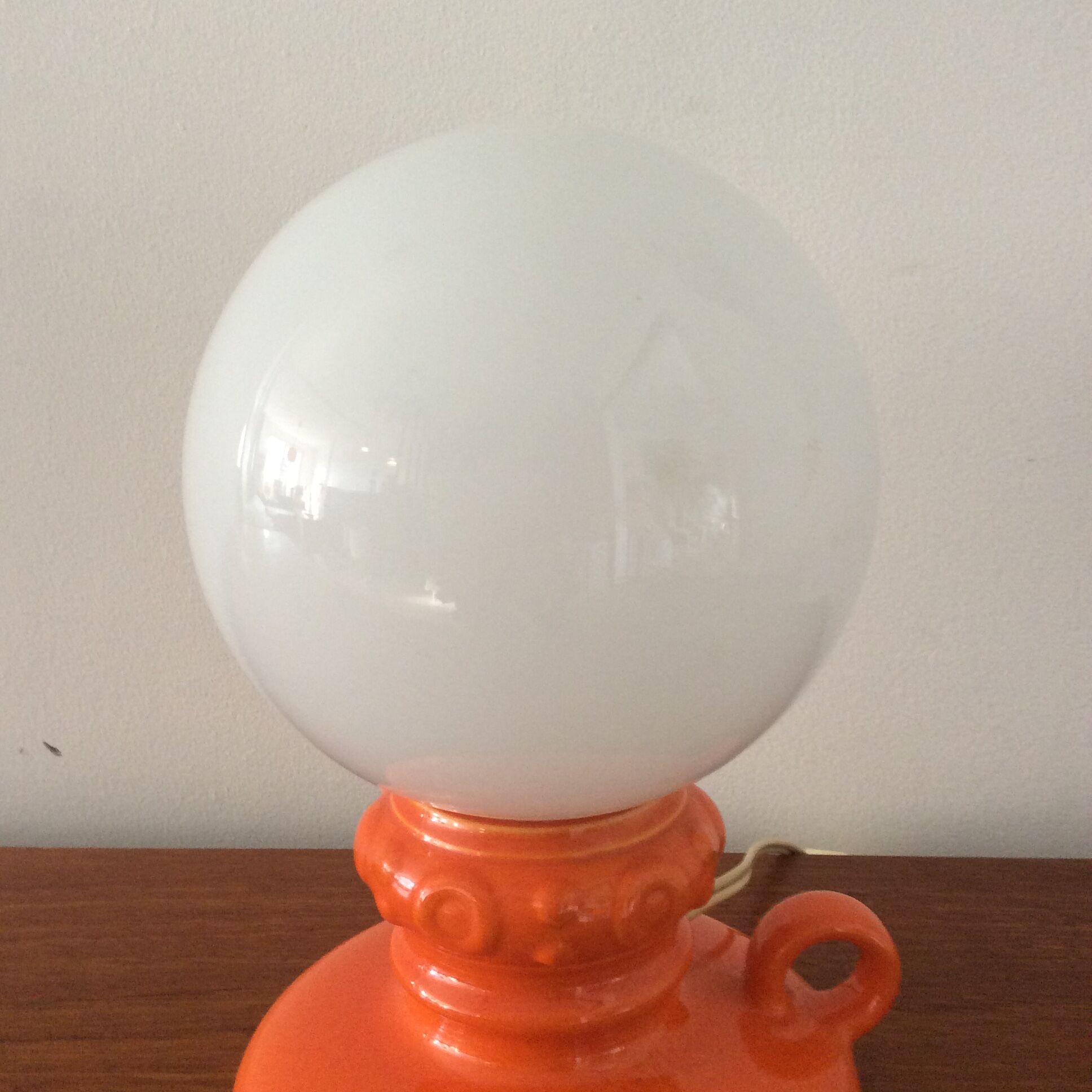 Vintage lamp of the 60s-70s in ceramic and opaline