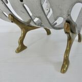 Porte buches de cheminée moderniste, laiton et aluminium, 1970