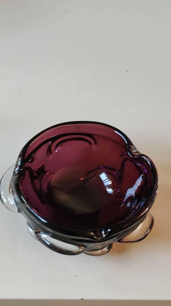 Vide poche Murano. Design forme florale Organique/Corolle. En verre soufflé violine. Diam 15 cm