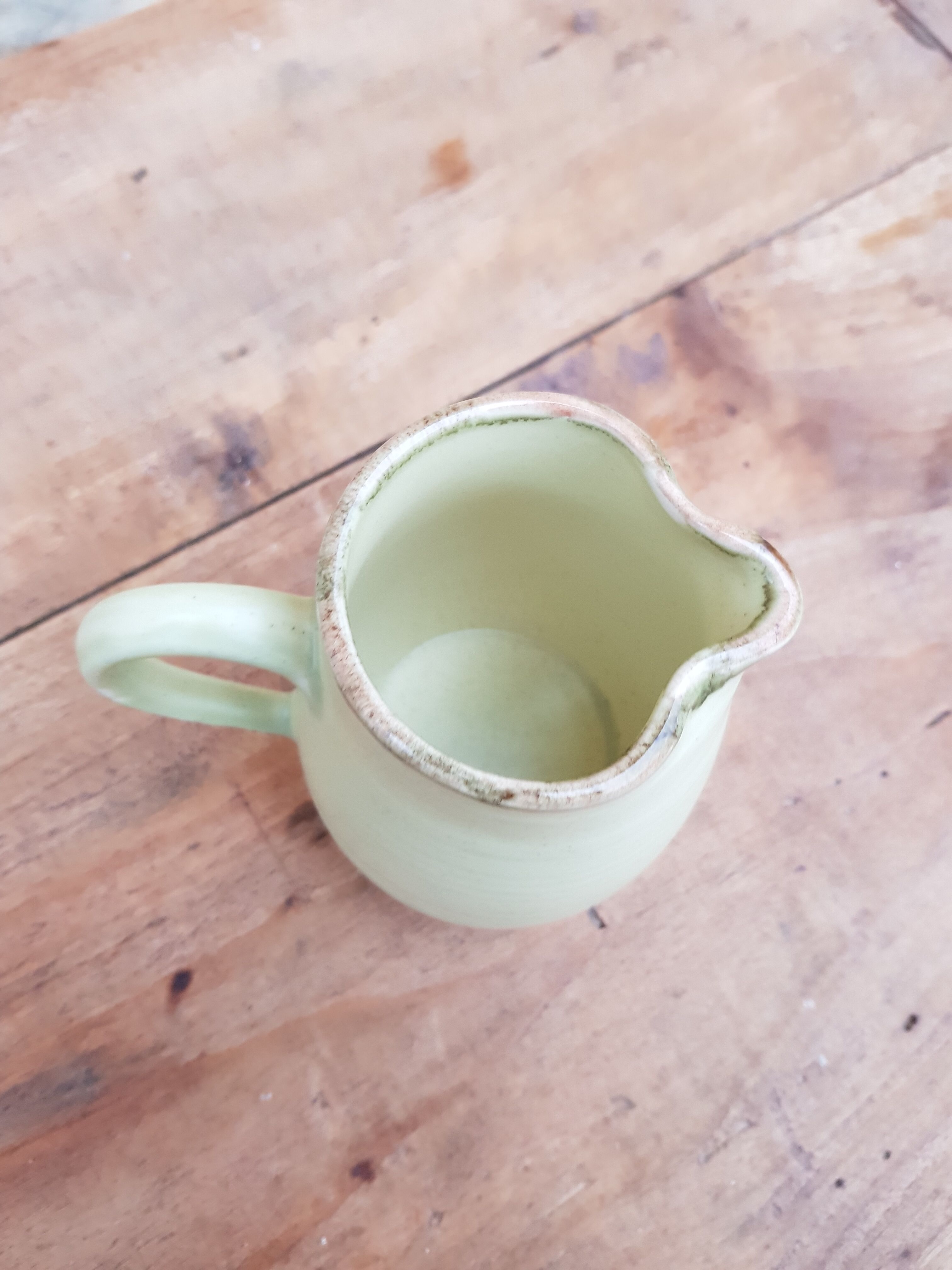 Pot à lait en grès