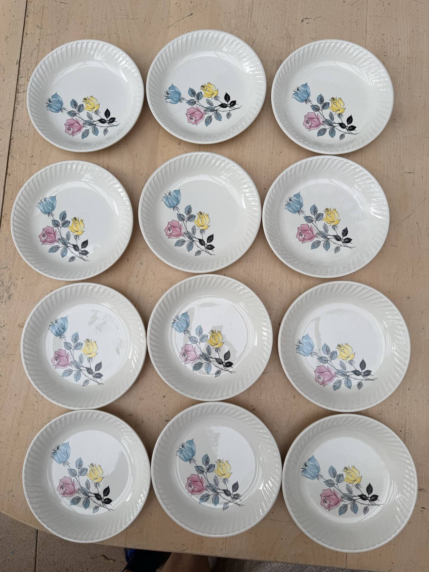 Gien Marjolaine crockery