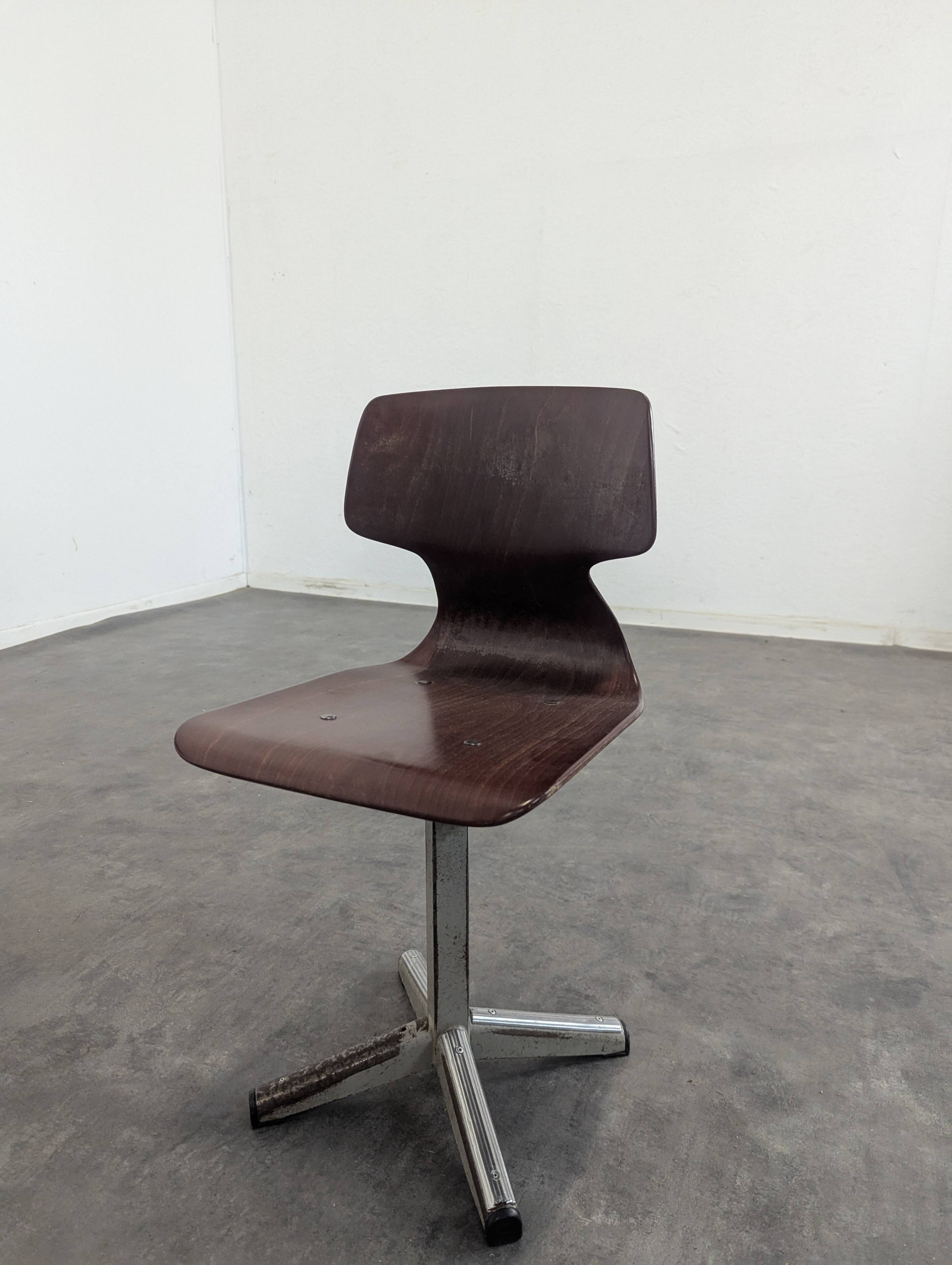 Scandinavian children's desk and chair