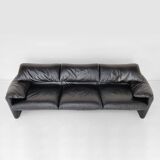 Maralunga sofa by Vico Magistretti for Cassina