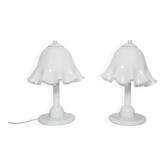 Set of two Hollywood Regency table lamps, white flowers, Italy, 1960s.