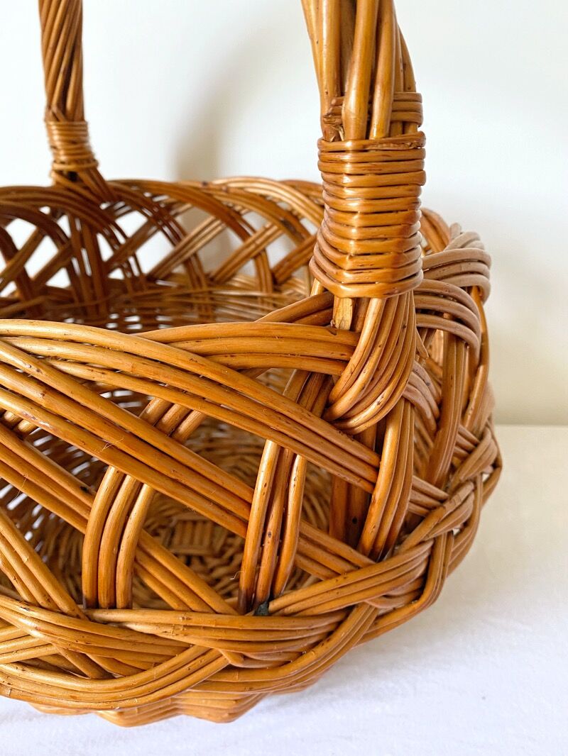 Braided wicker basket
