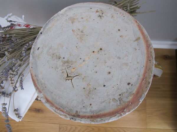 Ancien pot en grès