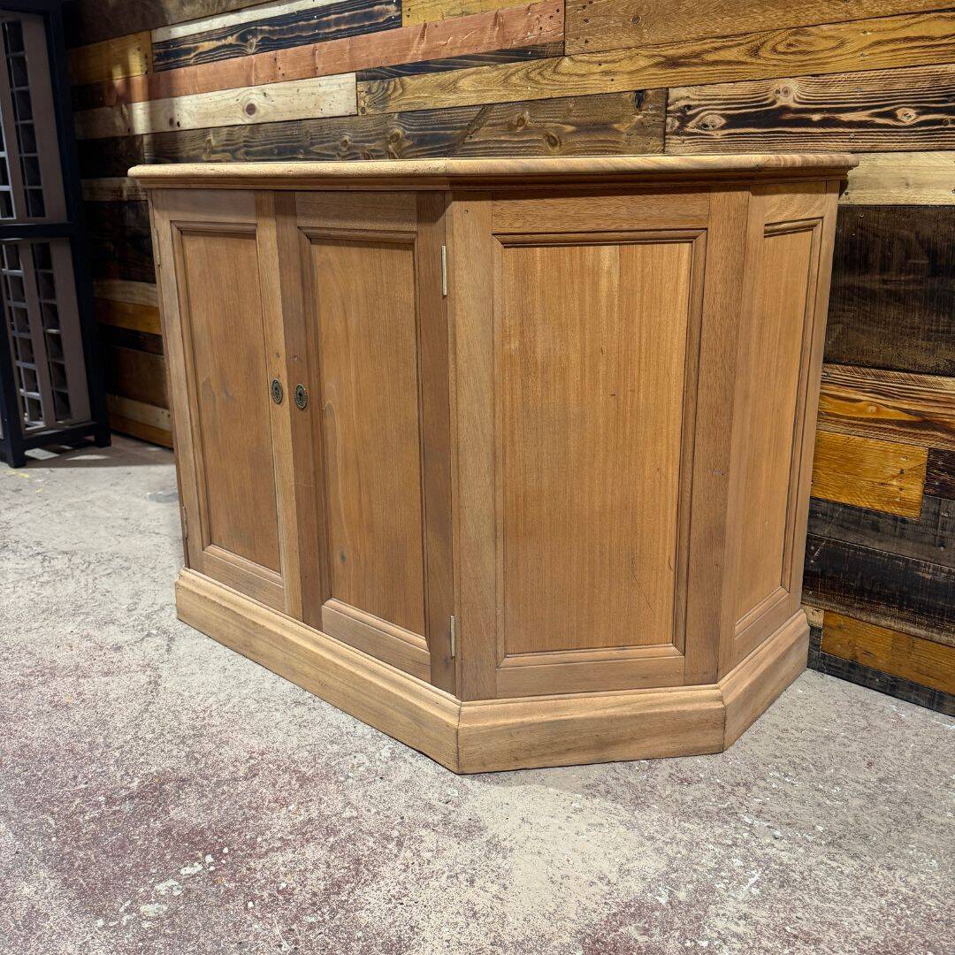 Small auxiliary buffet in sandblasted walnut - 1950s design