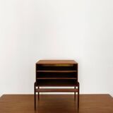 Table de chevet danoise en teck par Arne Vodder pour Vamo