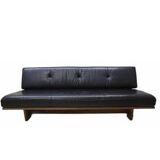 4-seater leather sofa bed