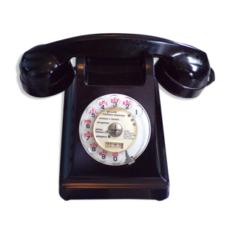 Vintage phone with Bakelite dial