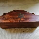 Trieur carries old mail in rosewood from India