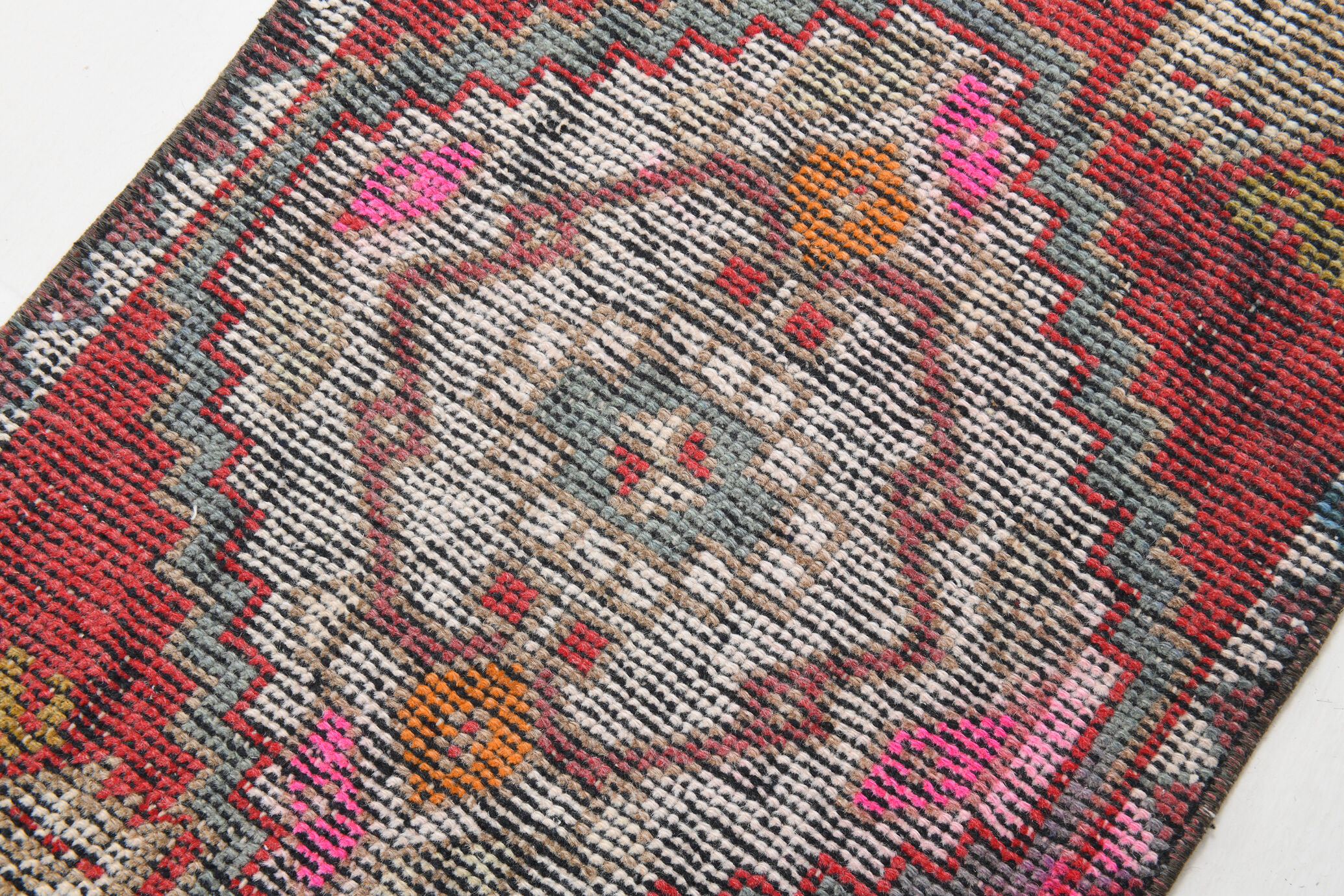 Red turkish rug 90x48cm