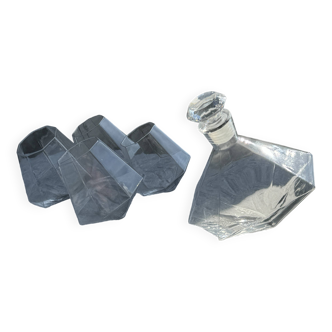 Small geometric carafe with diamond-shaped stopper and its 4 glasses