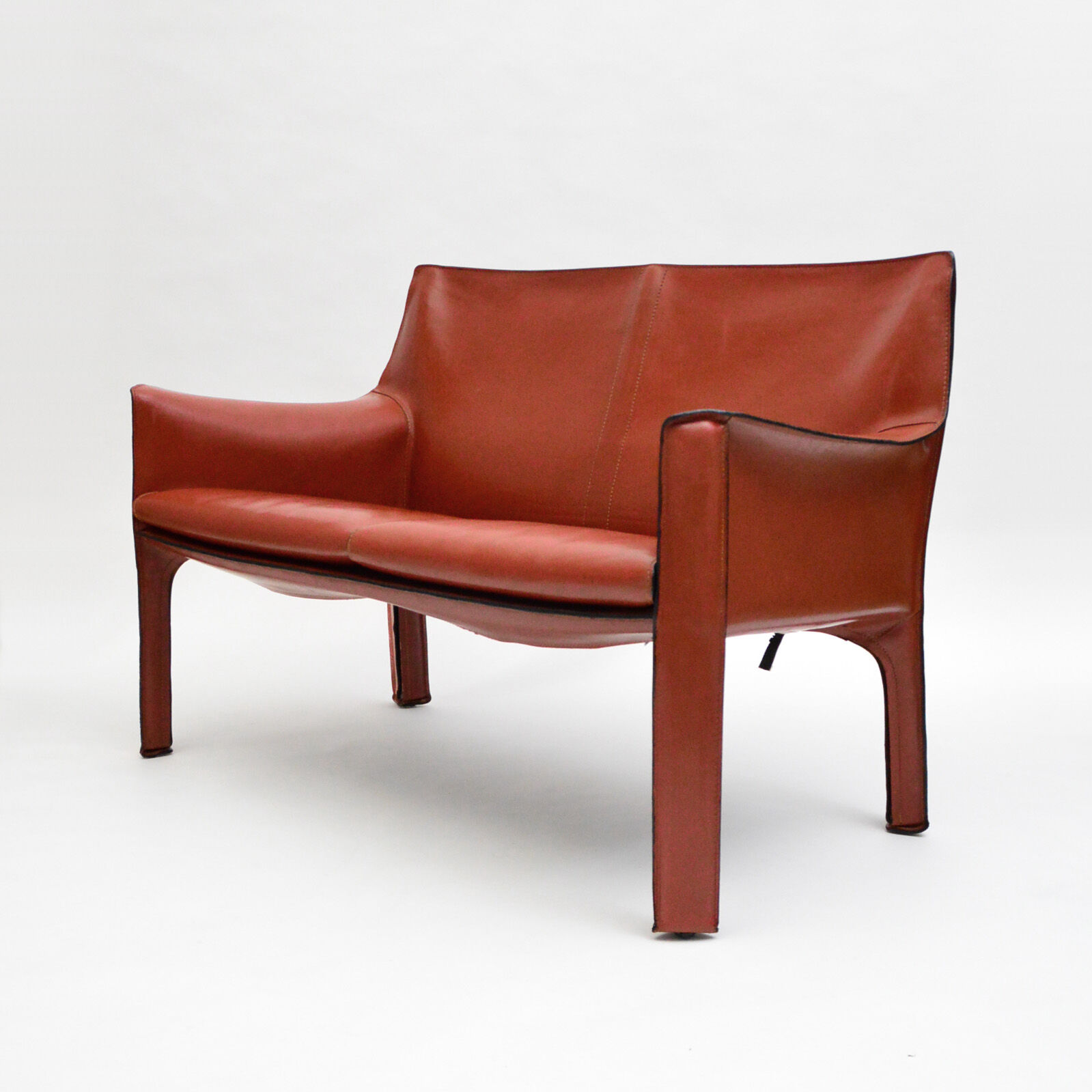Cab 414  leathered 2-seater sofa by Mario Bellini For Cassina, 1977