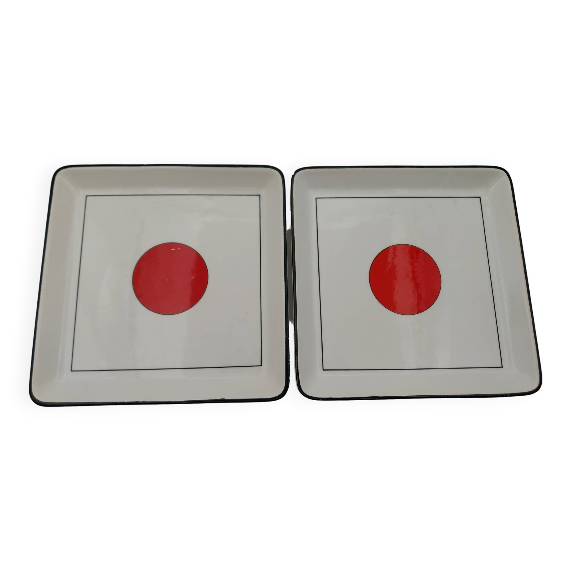 2 Tokyo Gien square plates