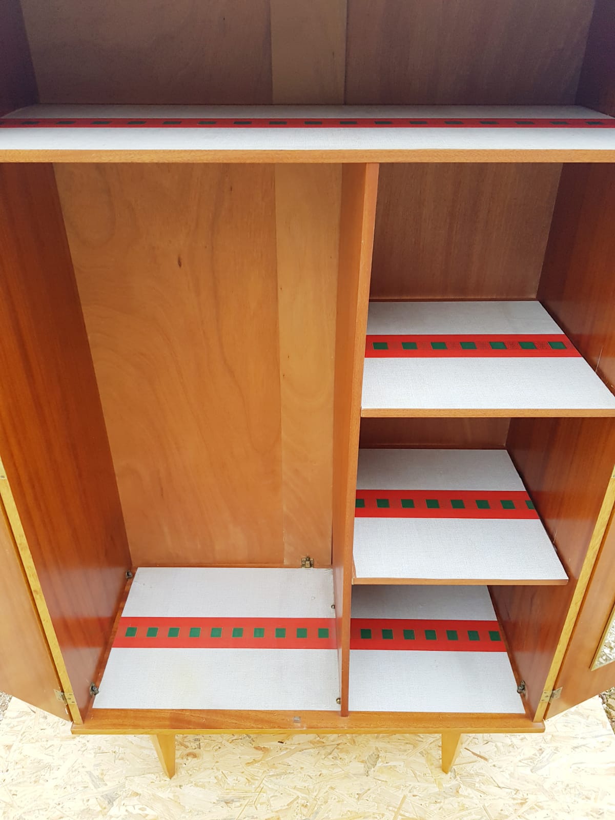 Walk-in wardrobe vintage 70s, compass, clear beech feet