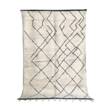 Moroccan Berber carpet with black lines 2,88x1.99m