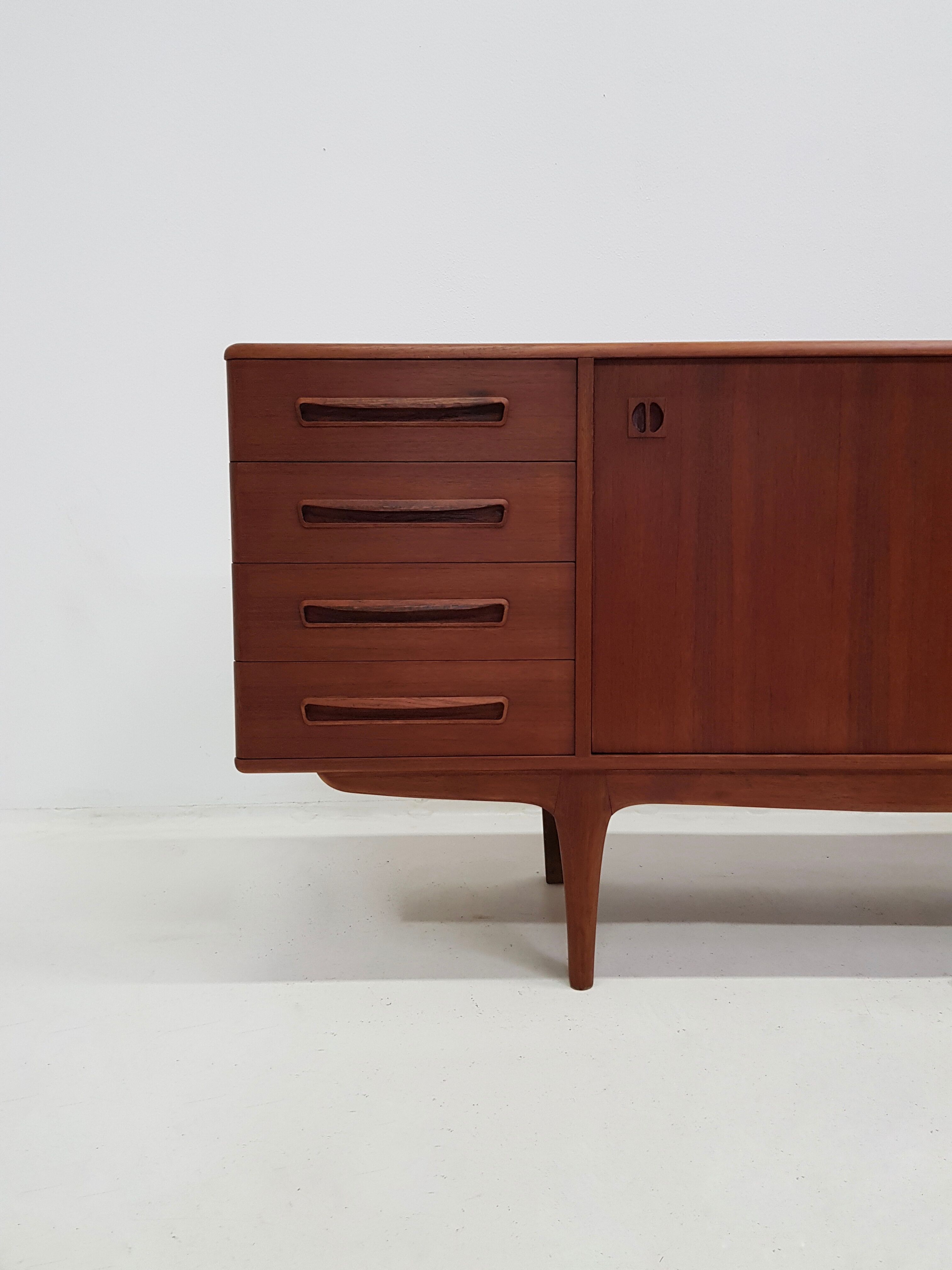 Scandinavian teak strand 1960 years