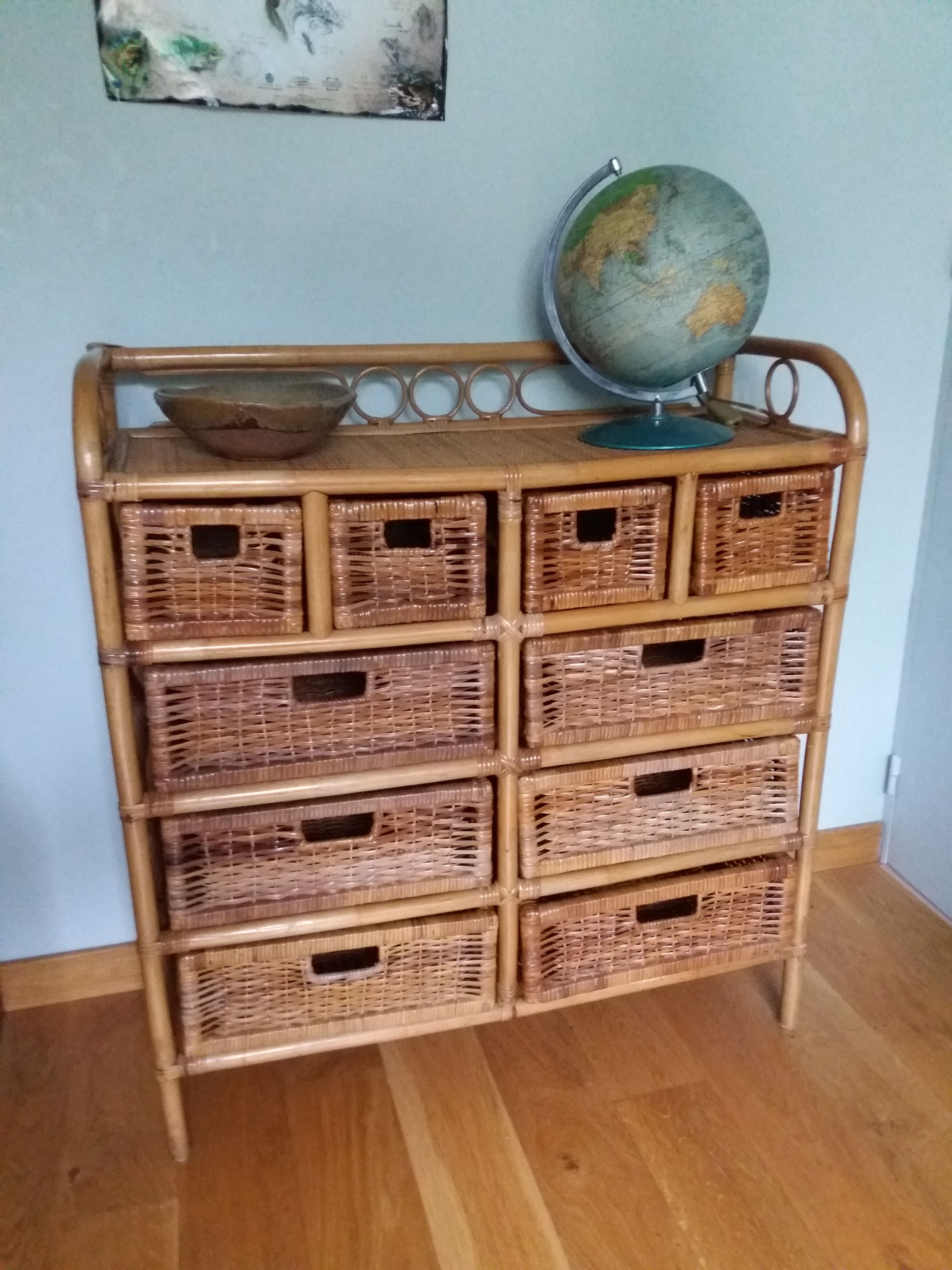 Chest of drawers in wicker and rattan