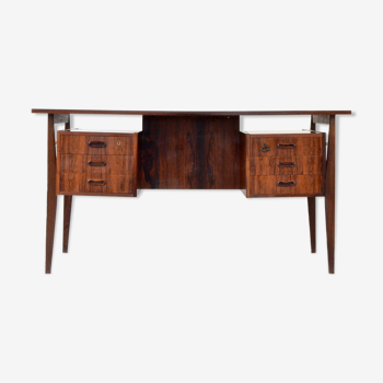 Bureau de direction danois du milieu du siècle en superbe palissandre. Vintage / Moderne / Rétro / Scandinave.